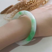 Translucent Brilliant Apple Green Jadeite Princess Round “Scenery” Bangle (JAC003360)