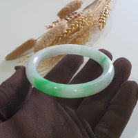 Translucent Brilliant Apple Green Jadeite Princess Round “Scenery” Bangle (JAC003360)