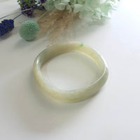 Translucent Yellow with Green Jadeite “Art-De-Squarera” Bangle (JAC003438)
