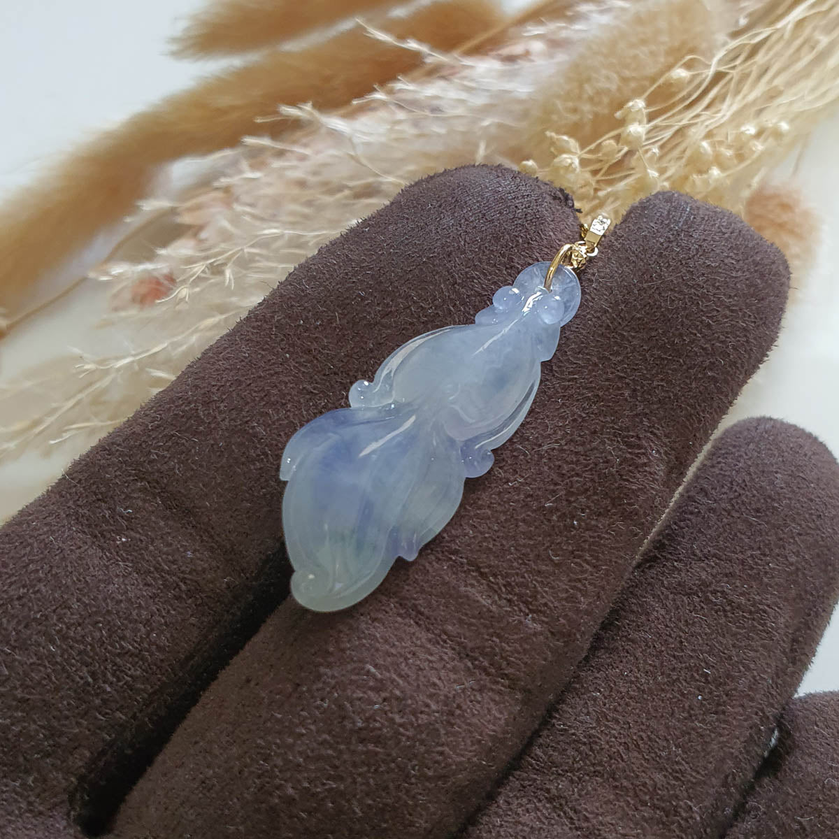 Good Translucency Icy Lavender Jadeite “Prosperity Goldfish” Pendant (JAB006657) 1